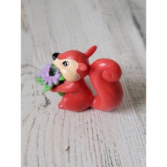Red squirrel forest animal flower mini toy figure - Picture 2 of 4